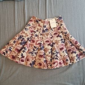 Lauren Conrad Runway Floral Skirt Size 4